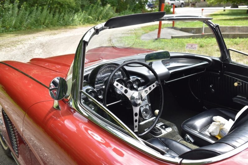 1962 Chevrolet Corvette Convertible 327/340 4-Speed