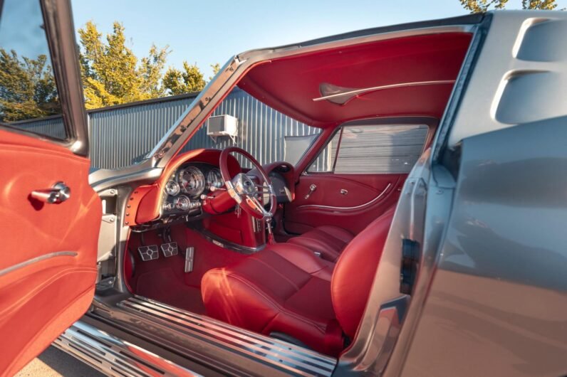 1963 Chevrolet Corvette Split-Window Coupe 5-Speed