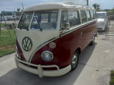 1964 Volkswagen Type 2 Kombi 23-Window Conversion