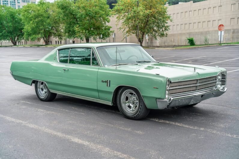 1967 Plymouth Sport Fury Fast Top 440 4-Speed