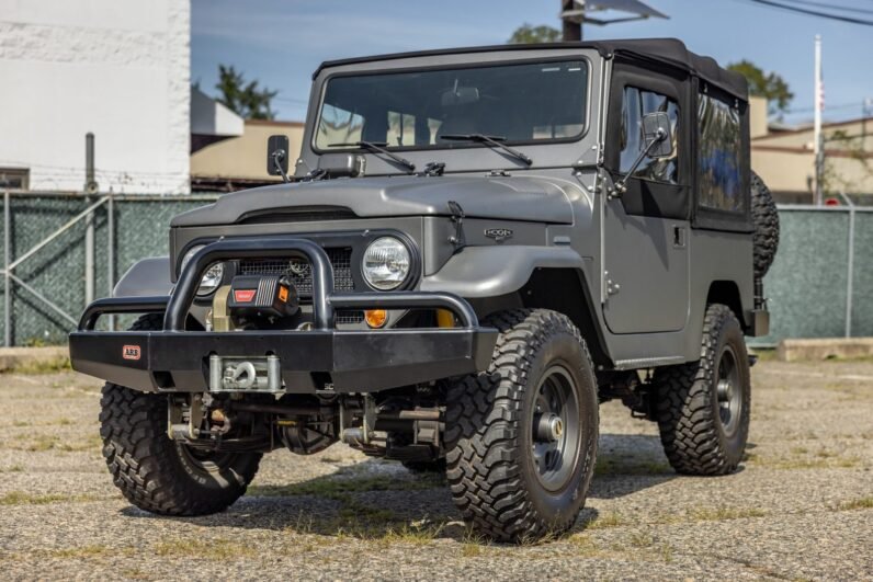 1968 Toyota Land Cruiser FJ40 5-Speed