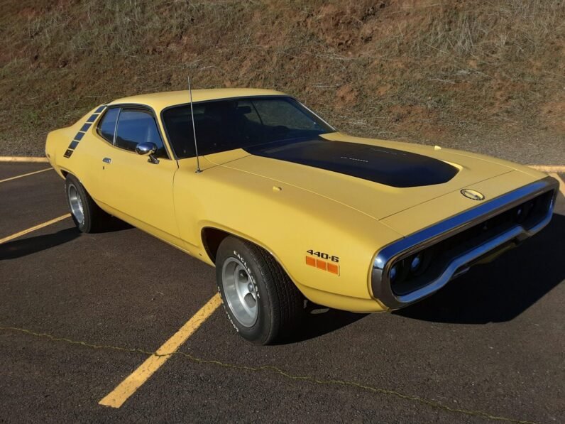 1971 Plymouth Road Runner 440+6 4-Speed