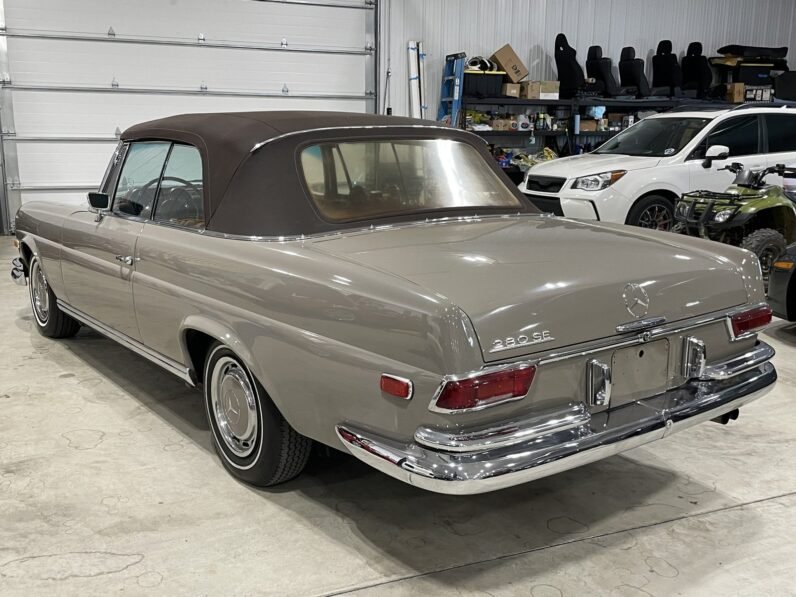 1969 Mercedes-Benz 280SE Cabriolet