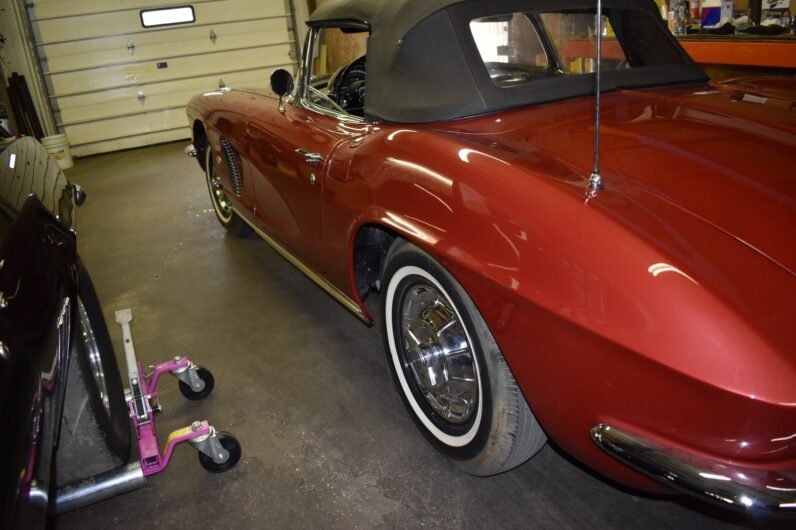 1962 Chevrolet Corvette Convertible 327/340 4-Speed