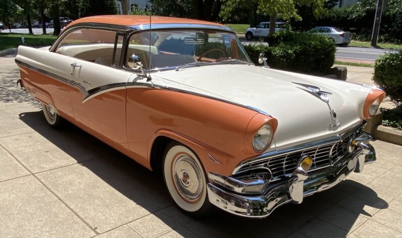 1956 Ford Fairlane Victoria V8 3-Speed