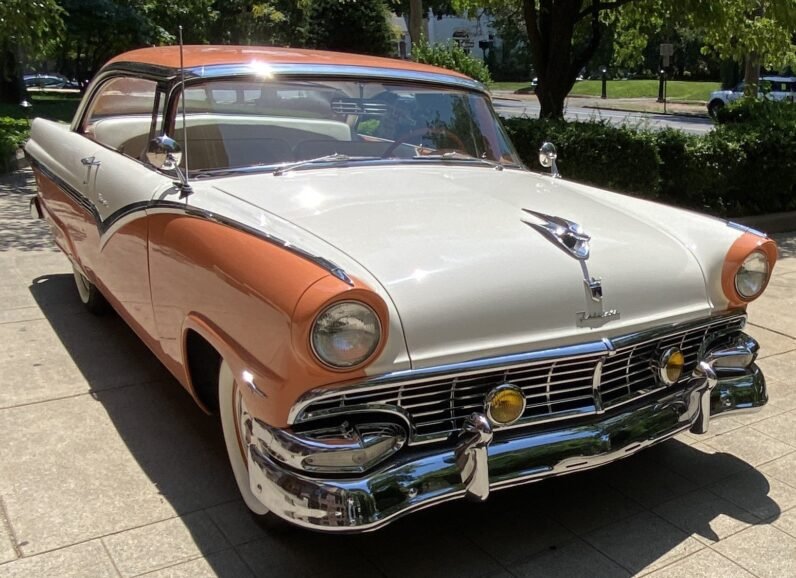 1956 Ford Fairlane Victoria V8 3-Speed