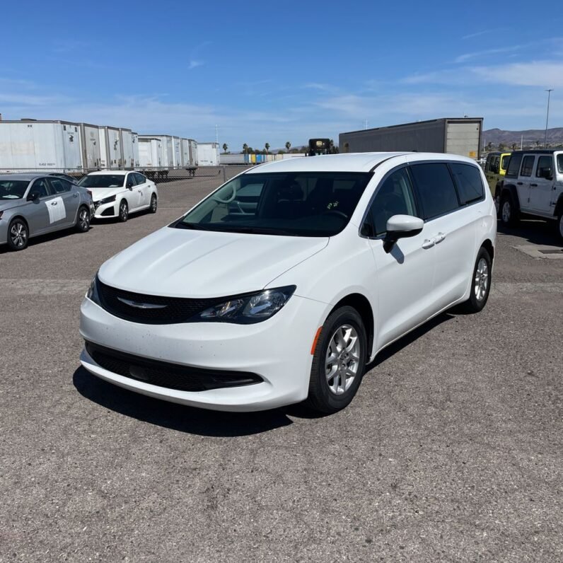 2022 Chrysler Voyager