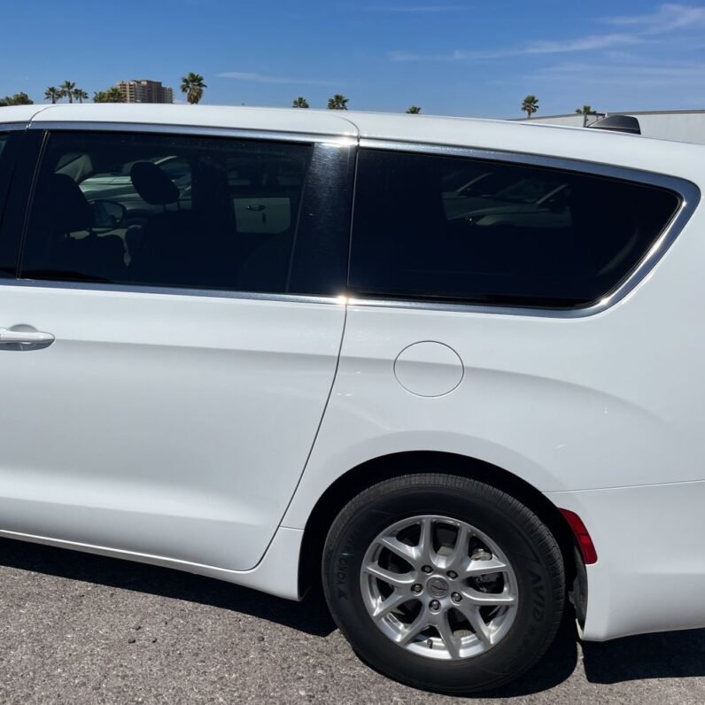 2022 Chrysler Voyager